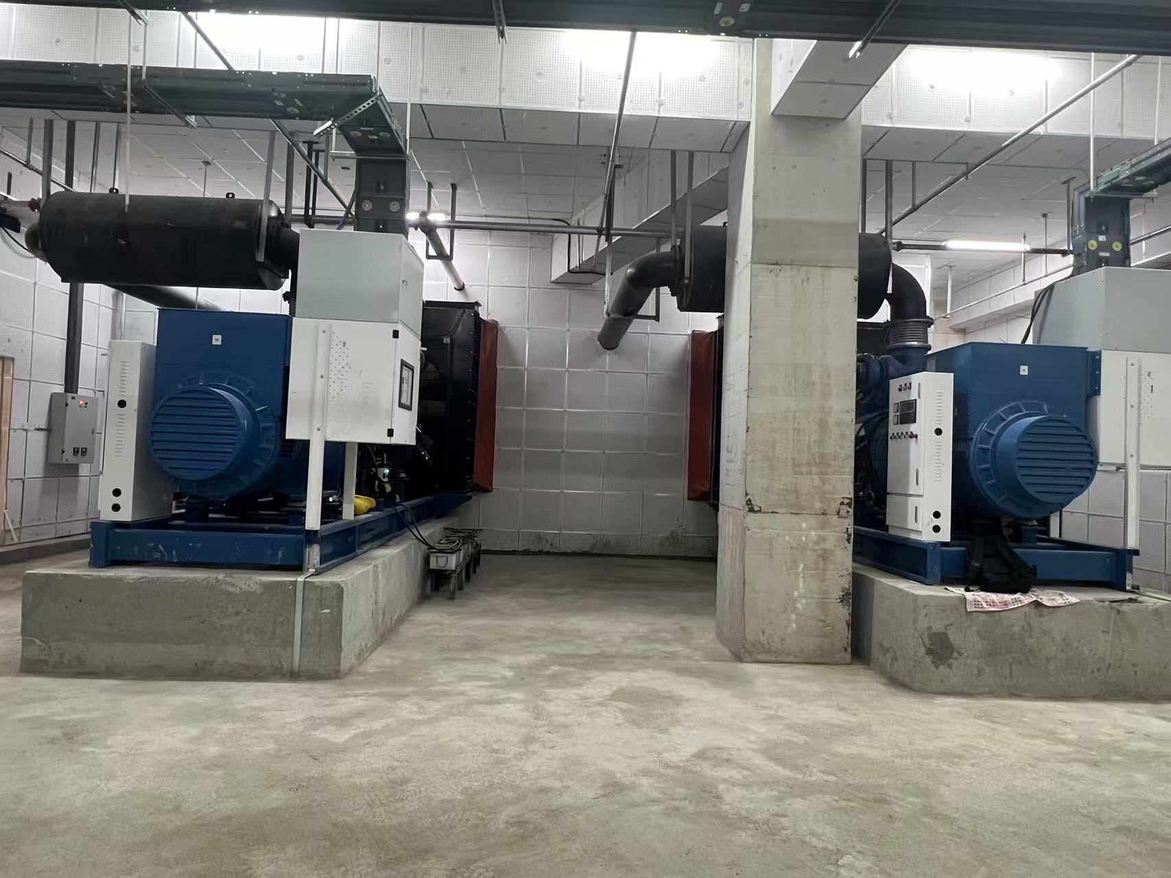 山東某醫院備用電源1500kw廣西玉柴發電機組并機